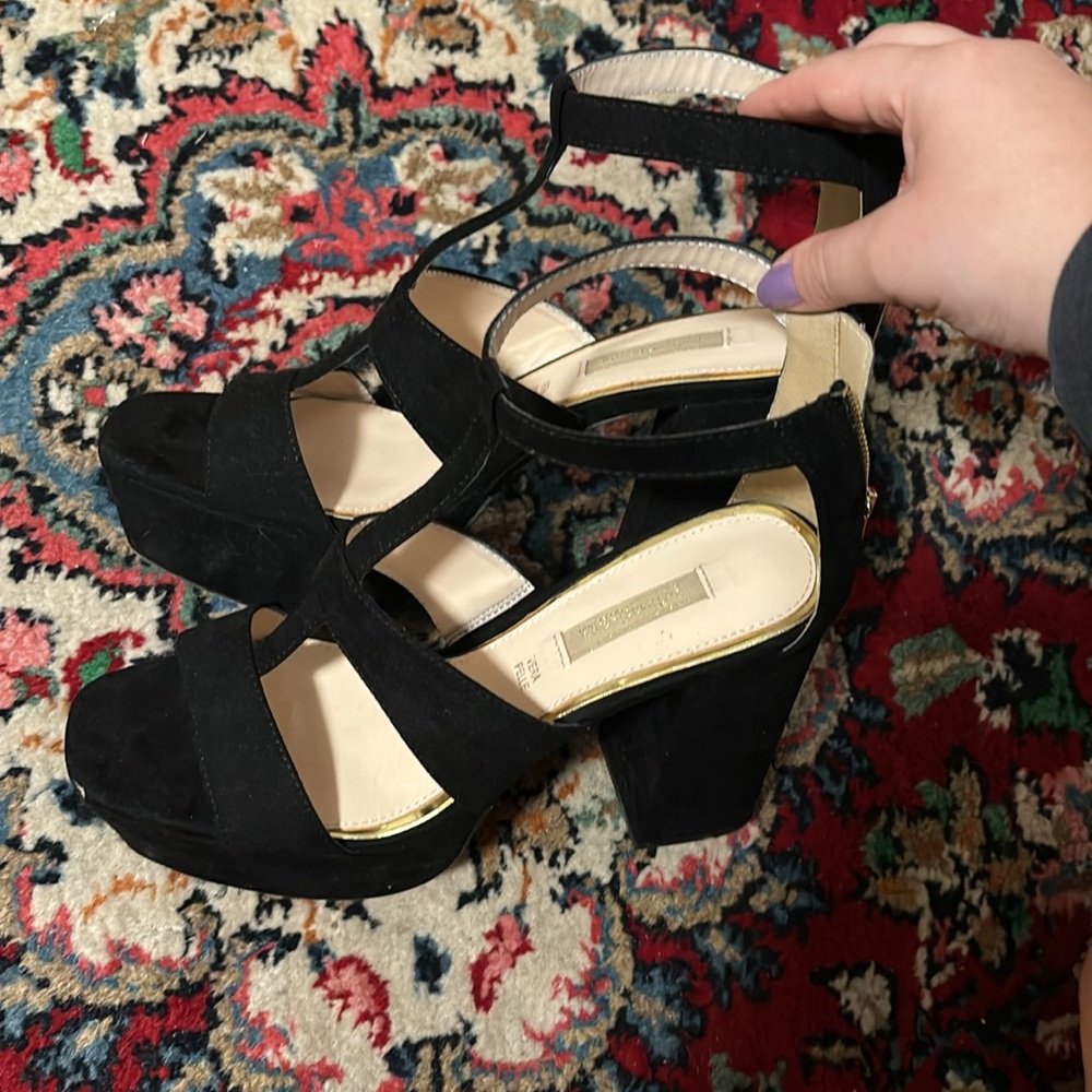 Prima Donna Collection Block Heeled Sandal - Picture 2 of 5